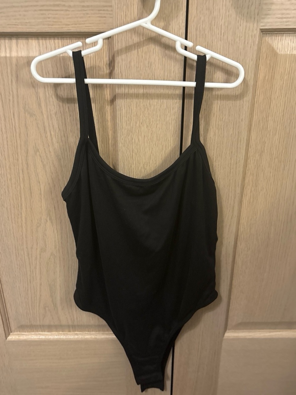 SHEIN Black Scoop Neck Sleeveless Bodysuit